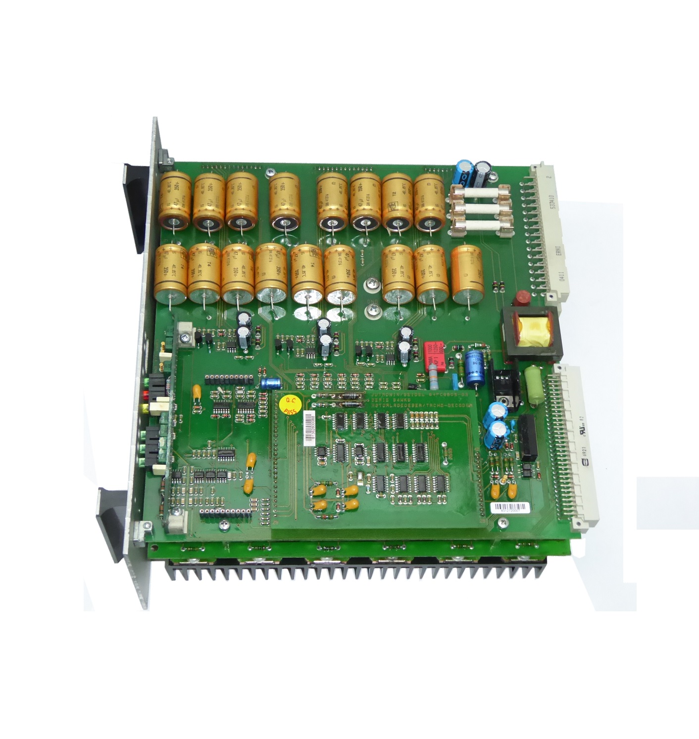 his SM100 K-2000 brushless servomotor is a 6 pole, trapezoidally wound servomotor made by Kollmorgen Seidel and is fitted with Hall & Tacho feedback unit. The motor has a 172V winding making it suitable for use with servo drives (e.g. 64WKS-M240/50) providing up to 240Vdc bus voltage.